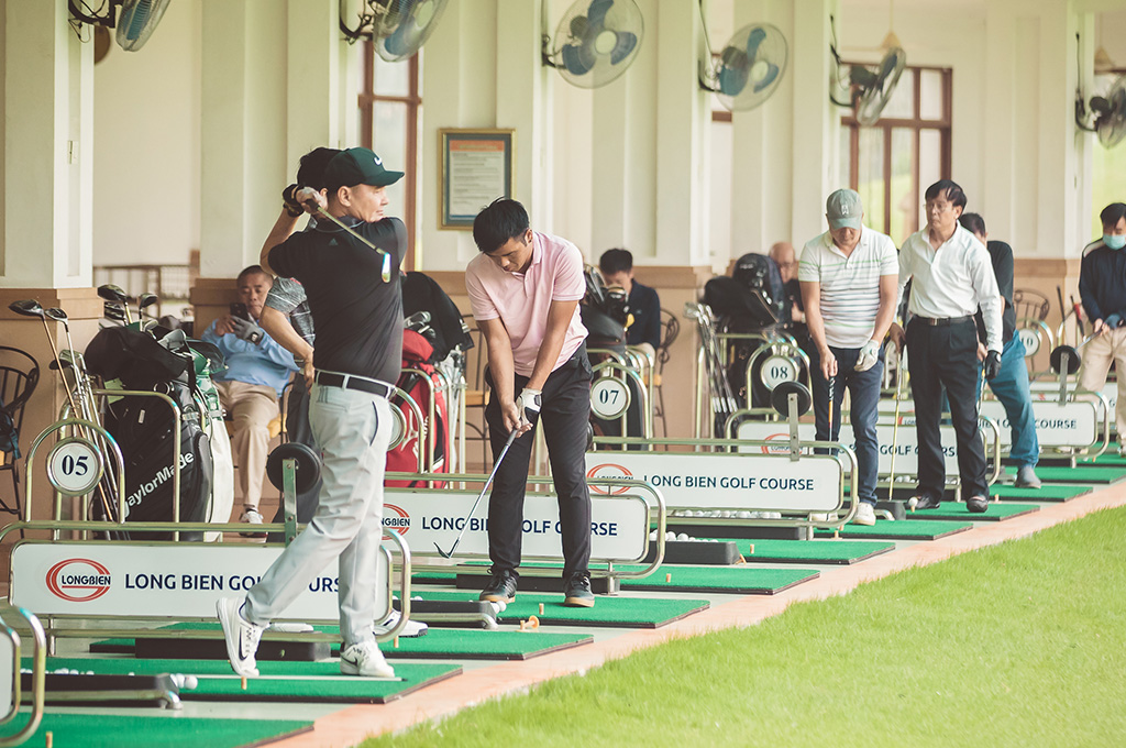 Terrain de golf Long Bien (