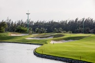 Terrain de golf Long Bien (