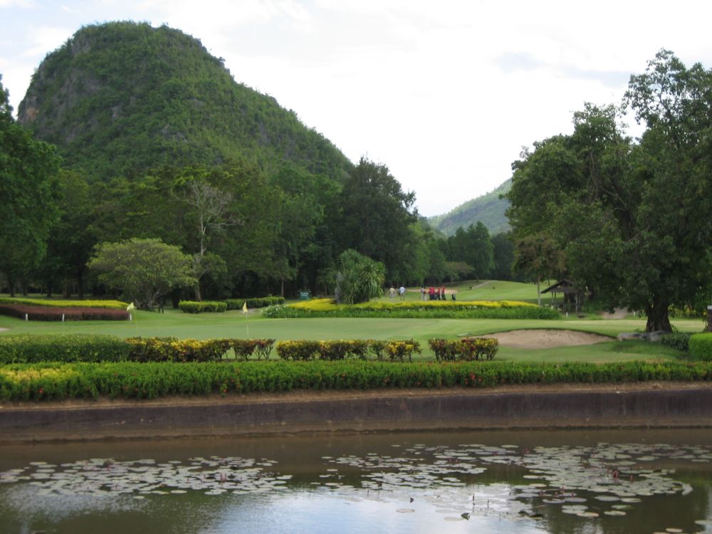 Artitaya Golf & Resort Kanchanaburi (anciennement Nichigo Golf Resort & Country Club) (