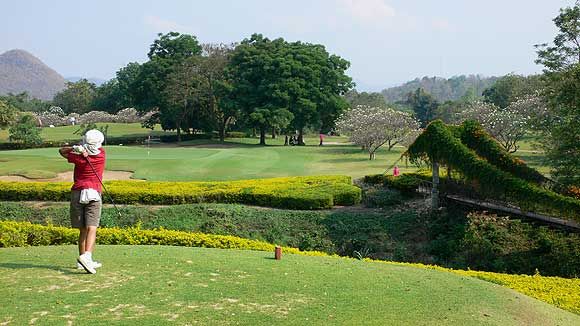 Artitaya Golf & Resort Kanchanaburi (anciennement Nichigo Golf Resort & Country Club) (