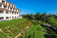 Sir James Country Club