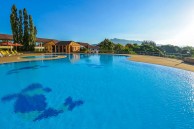 Sir James Country Club