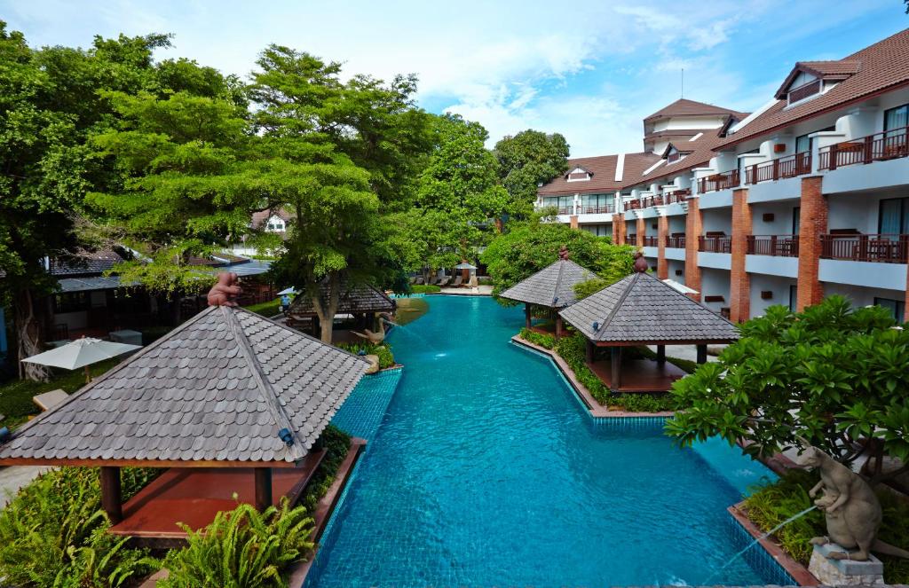 Woodlands Hotel & Resort Image