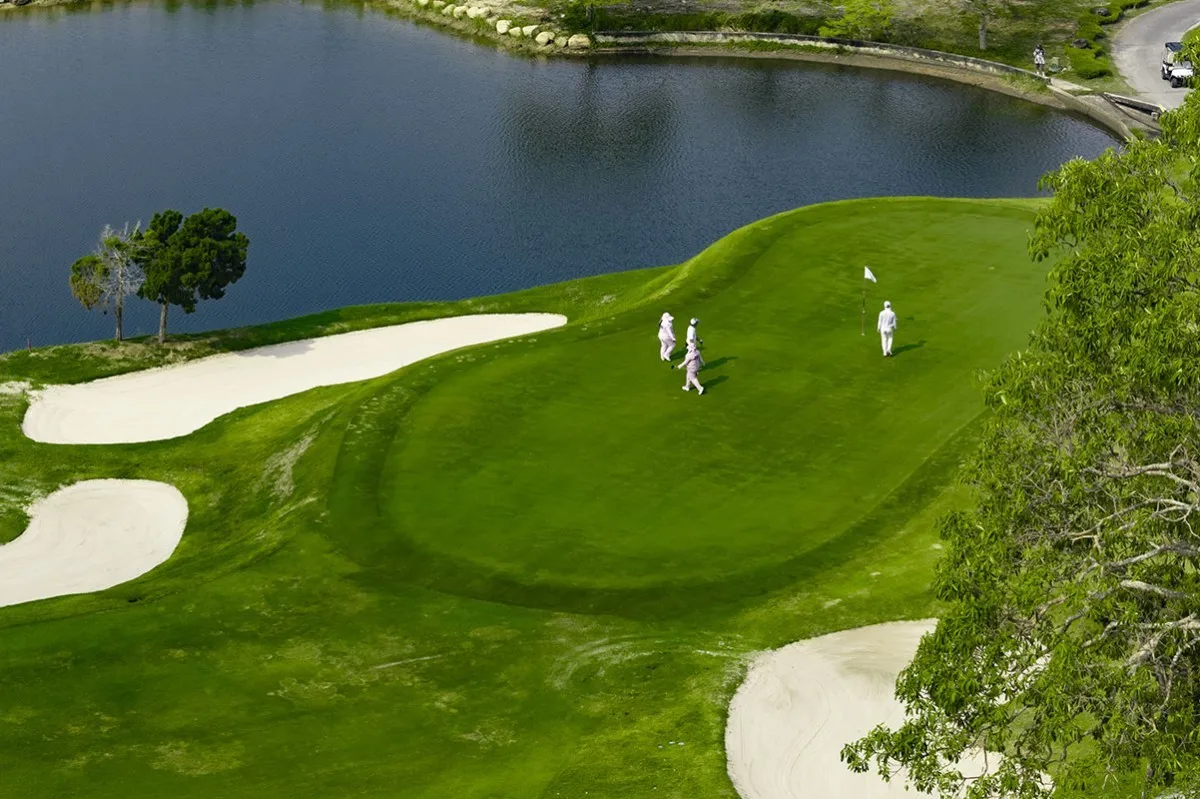 Barcelona Valley Golf Club, parcours « Lake » (anciennement St. Andrews 2000 Golf Club), Pattaya - fairway