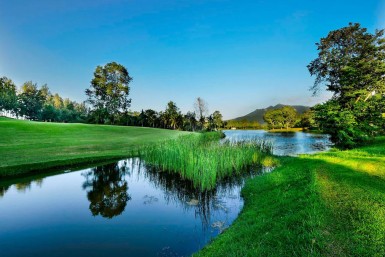 Sir James Country Club