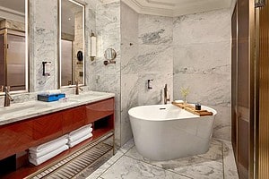 Salle de bains du Movenpick Hanoi