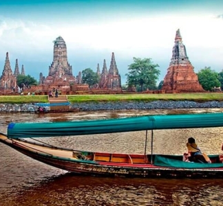 Bateau à longue queue d'Ayutthaya