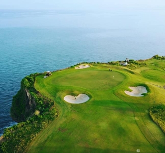 Nouveau parcours de golf vertical de Kuta